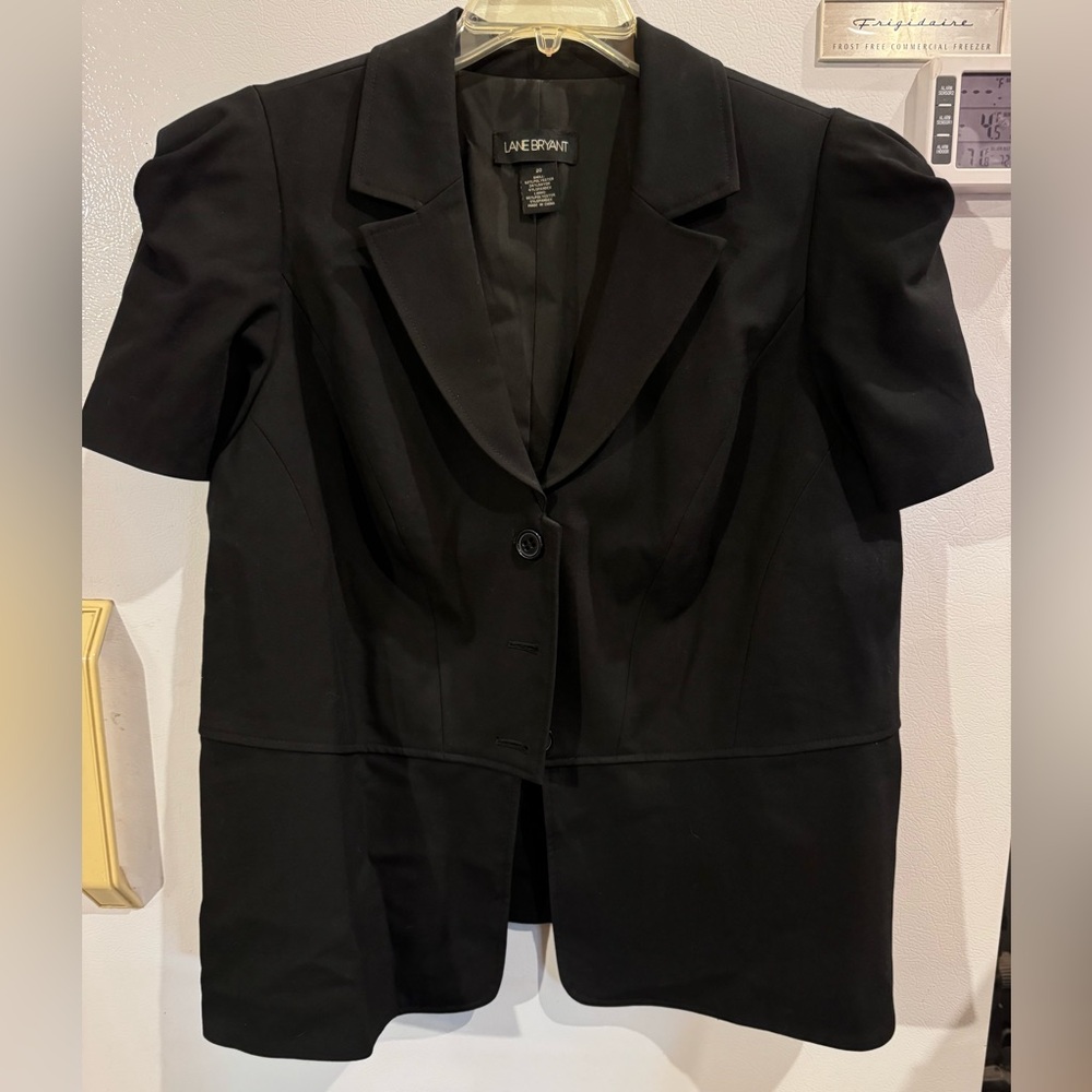 Plus size short sleeve blazer